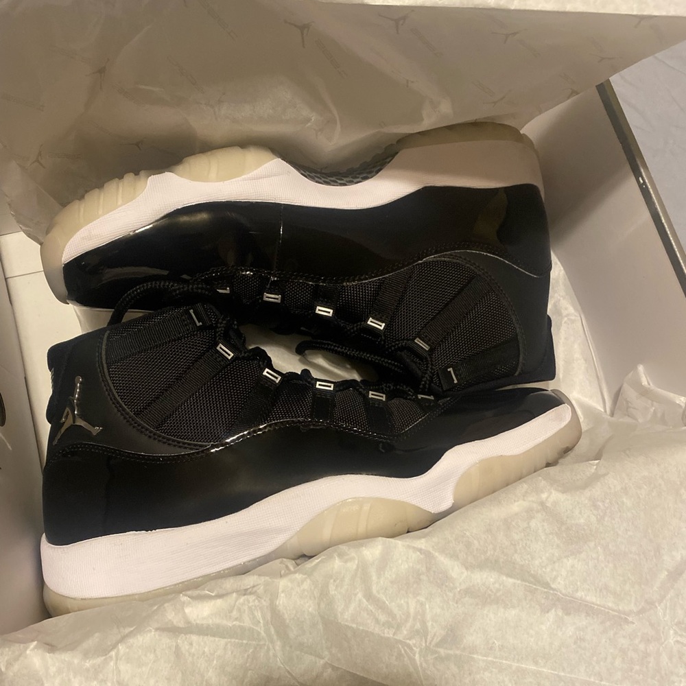 Air Jordan 11 jubilee size 12